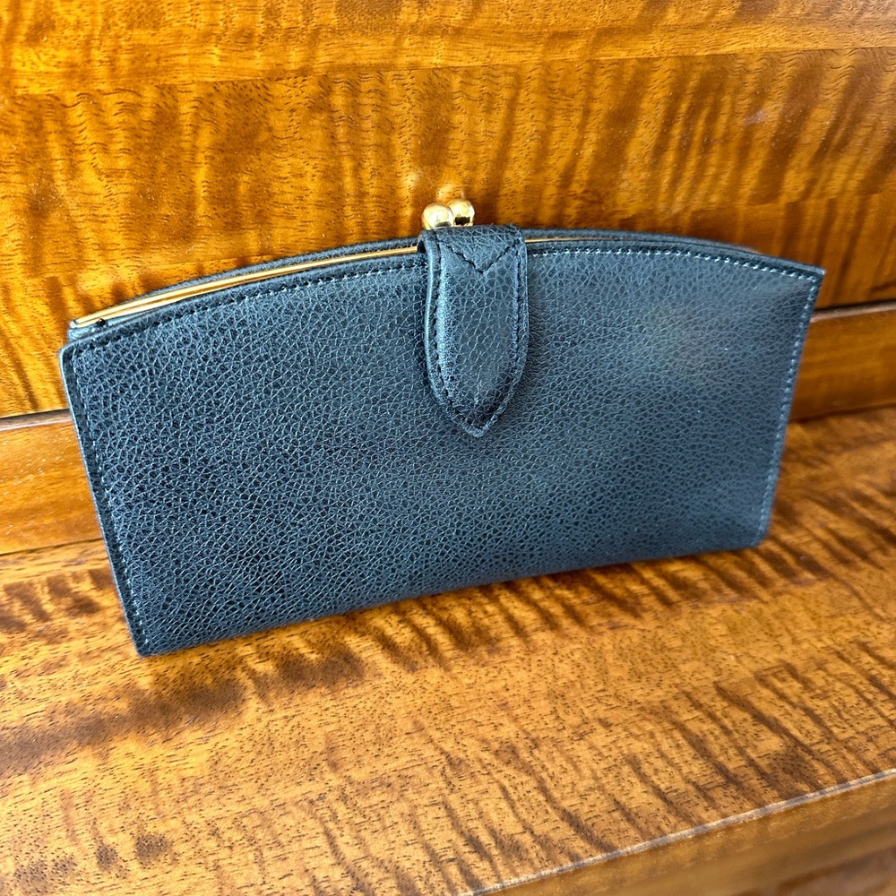 Coach vintage Madison Checkbook clutch black kisslock wallet made in Italy
